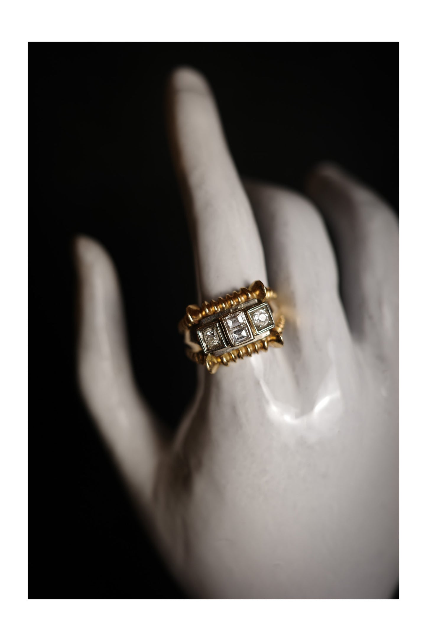 1940s Post-Art Deco Diamond Ring in 18K Yellow Gold