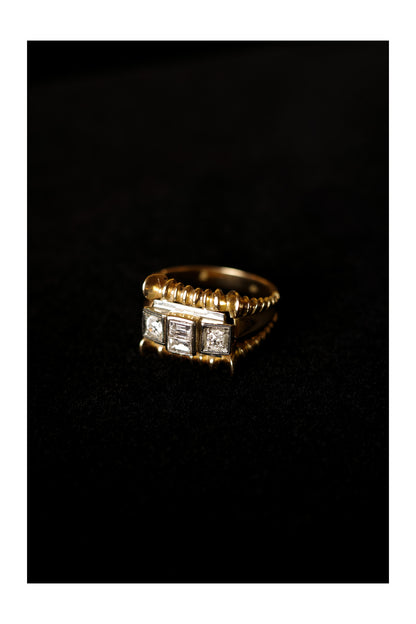 1940s Post-Art Deco Diamond Ring in 18K Yellow Gold