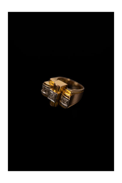 1940s Sculptural Diamond Tank Ring — 18K Gold & Platinum