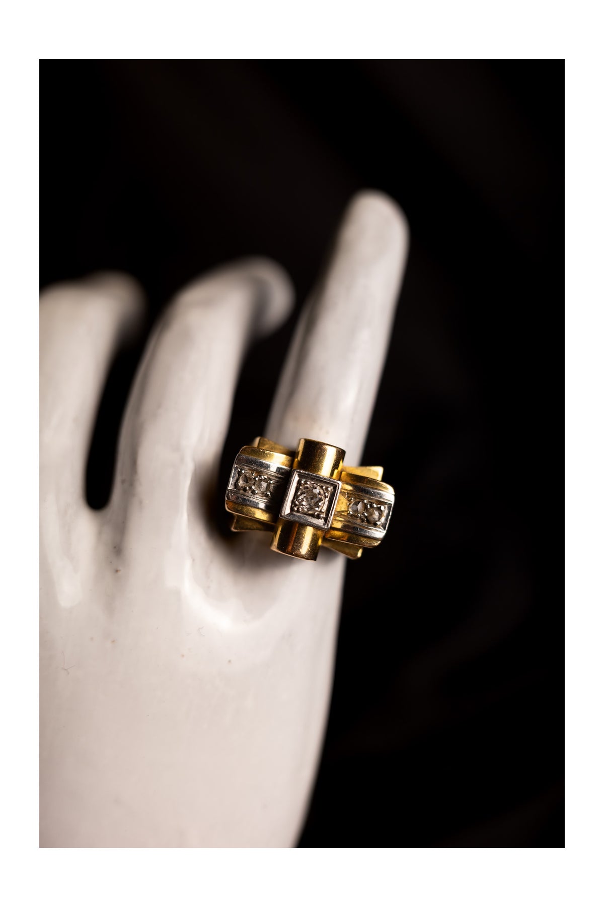 1940s Sculptural Diamond Tank Ring — 18K Gold & Platinum