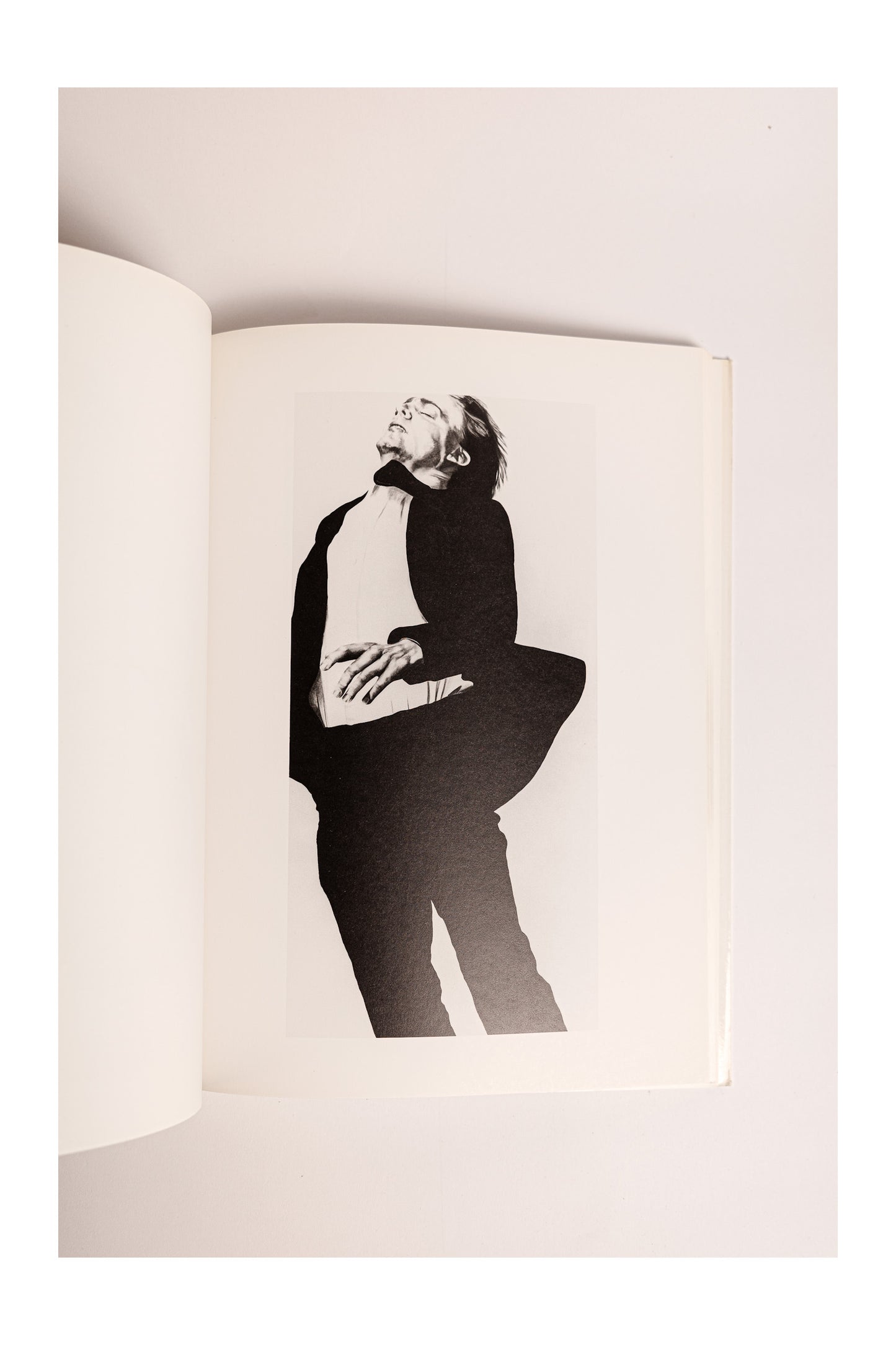 Robert Longo
“MEN IN THE CITIES”
1986 Vintage Art Book (Abrams)